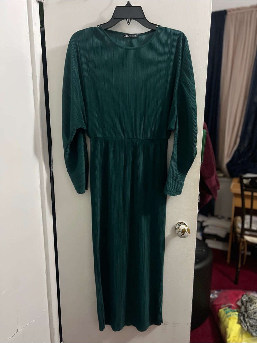 Zara Dark Green Long Sleeve Pleated Midi Dress